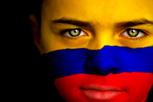 COLOMBIA-FLAG-facebook